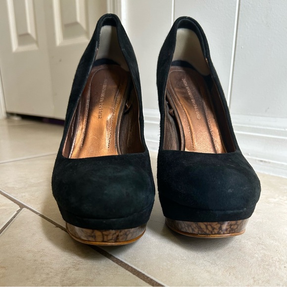 ZARA WOMAN Black Suede Platform Pumps with Brown Print Heels - Picture 5 of 7